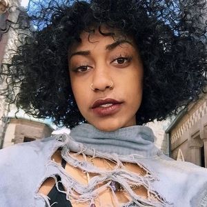 Meet your Posher, Lucii